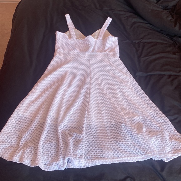 DRESSFO: White Buttoned Cami Dress - Picture 4 of 5